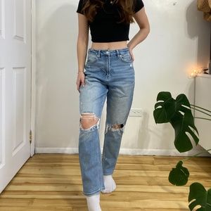 american eagle mom jeans